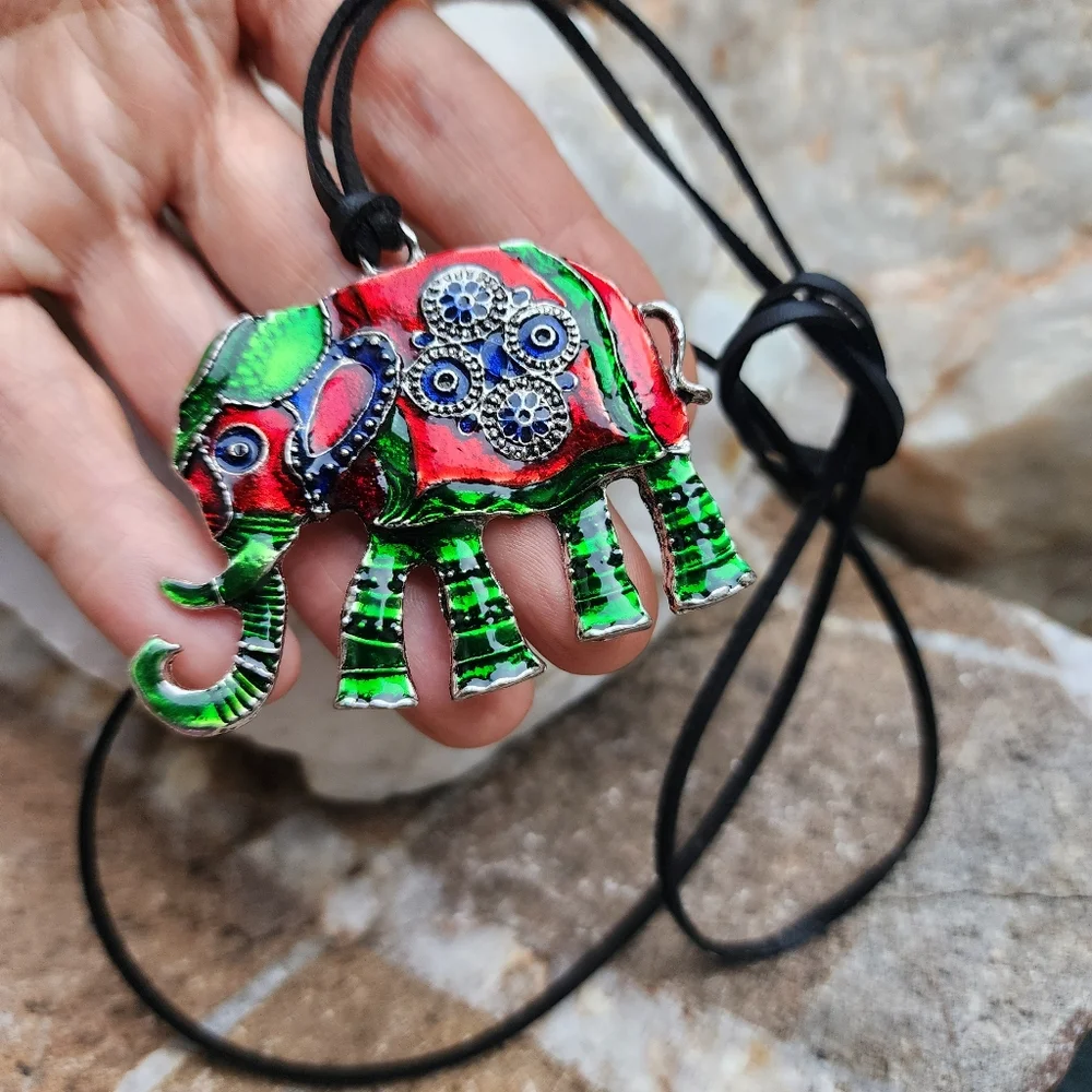 ❤️ Chico Jewelry Ethnic Elephant Large Silver Pendant Boho Ethnic Black cord